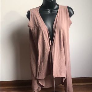 Sleeve-less cardigan/cover up